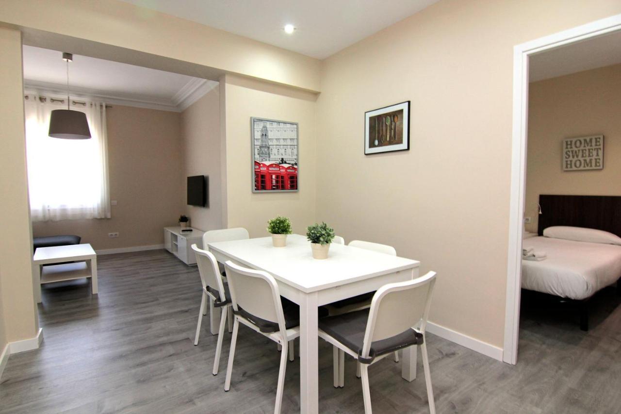 Felip - Spacious And Quiet Apartments Barcellona Esterno foto