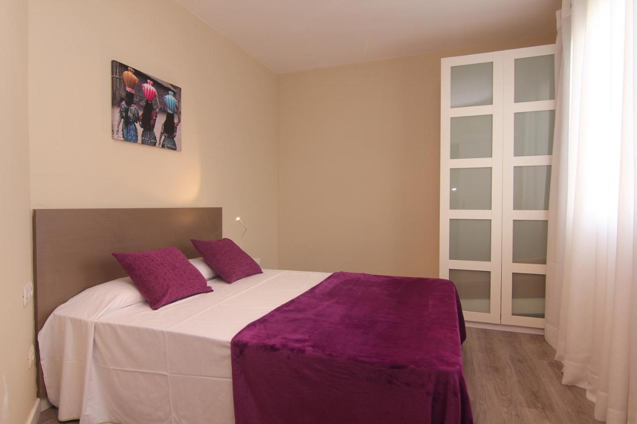 Felip - Spacious And Quiet Apartments Barcellona Esterno foto