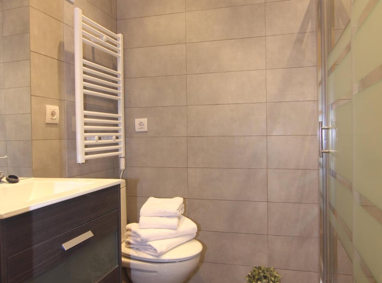 Felip - Spacious And Quiet Apartments Barcellona Esterno foto